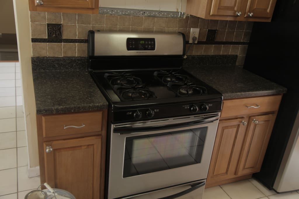 Range and microwave oven