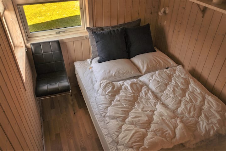 Chambre avec lit 3/4