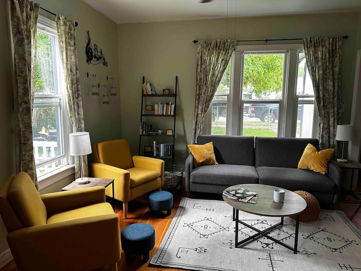Cozy Fifth Street Cottage - États-Unis