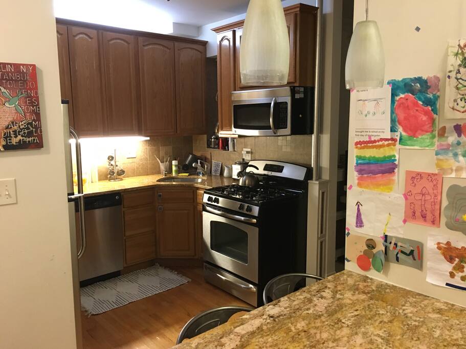 Kitchen Table/kitchen