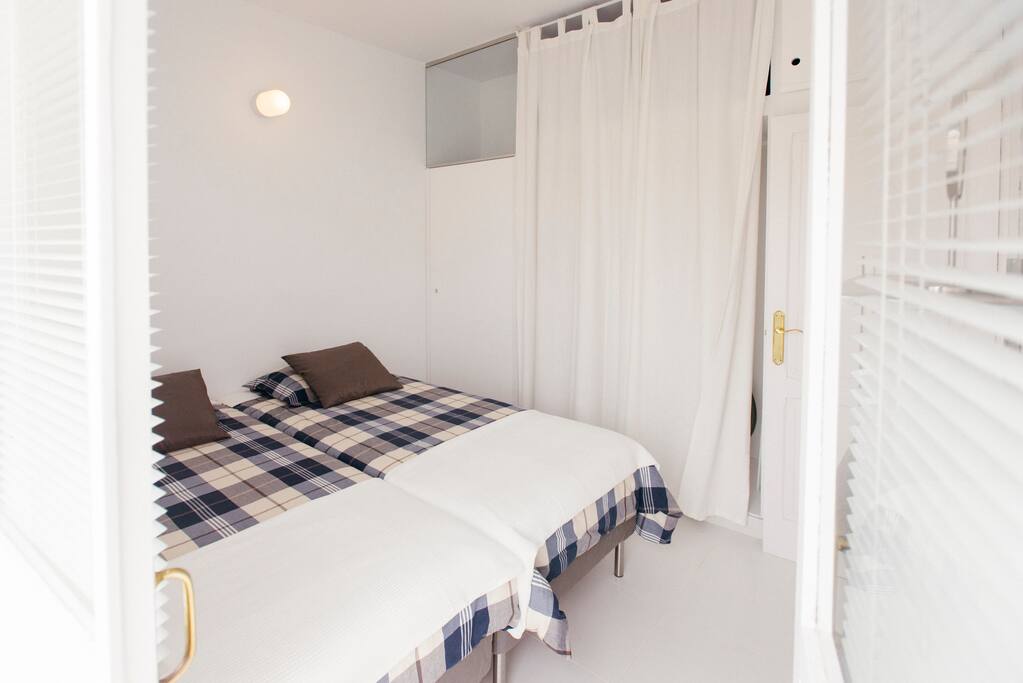 NEWLY RENOVATED APARTMENT IN DOWNTOWN LAS PALMAS (FIBER INTERNET/IP TV)