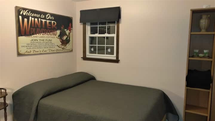 3rd Bedroom, Full Bed