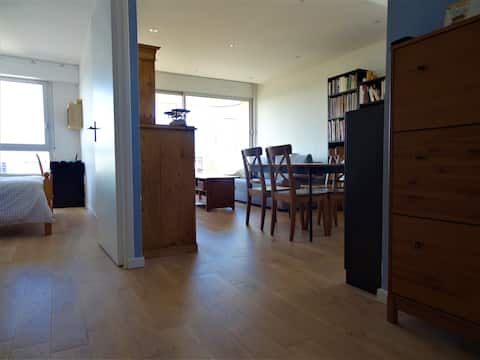 Annonce Airbnb populaire: Exceptional view of Paris à Courbevoie