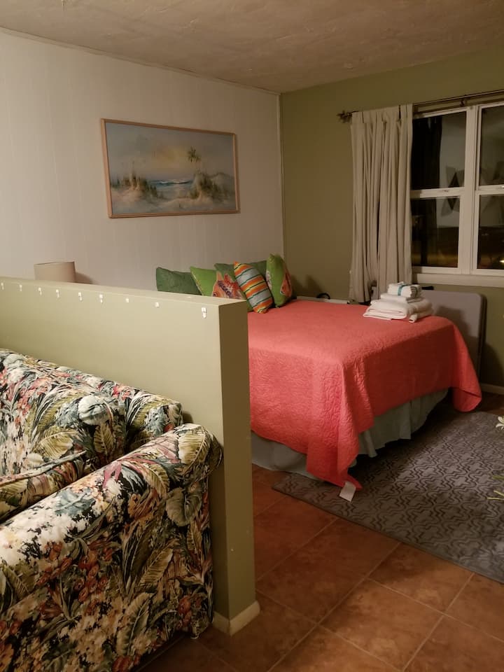 Howard Park Beach Vacation Rentals & Homes Tarpon Springs, FL Airbnb