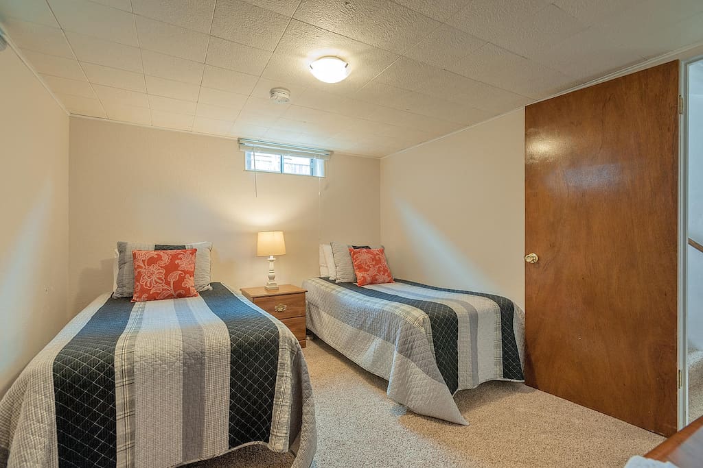 Second Bedroom with Two Twins