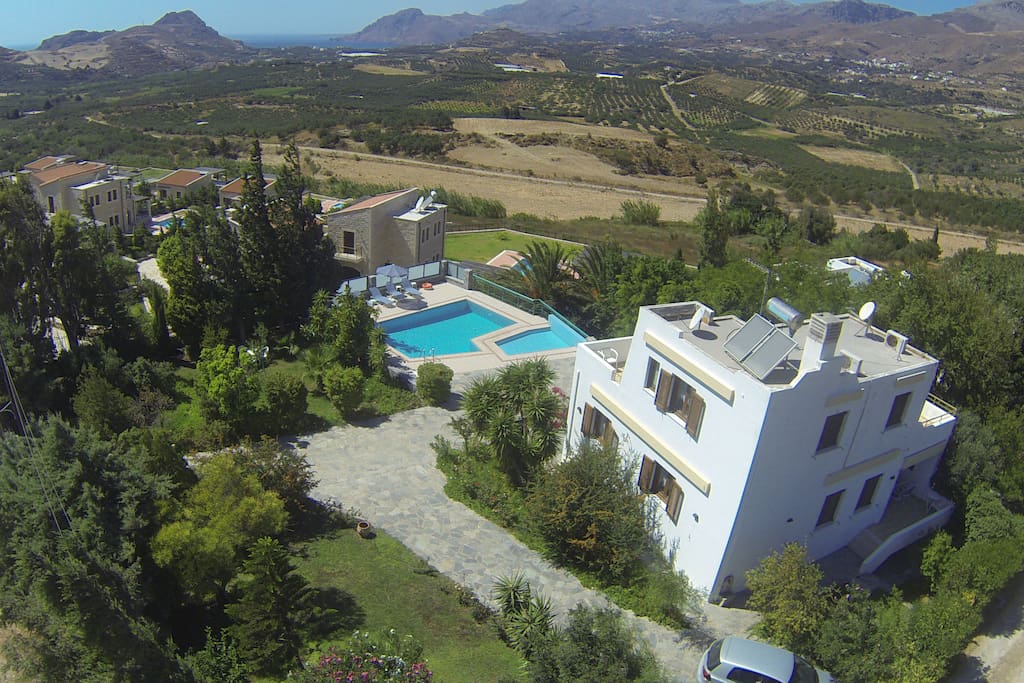 Villa Thymar (aerial)