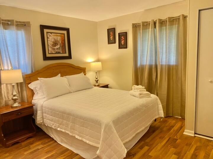 Chambre 1 - Lit Queen Size