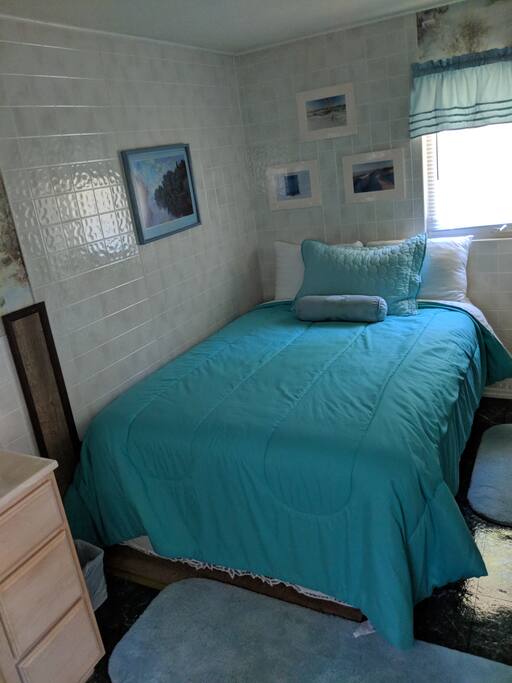 Bedroom 1- Full Size Bed