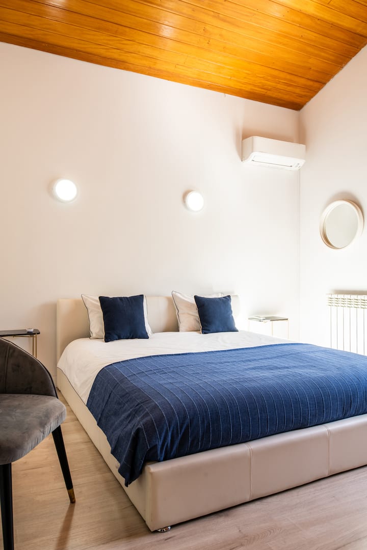 Соба во Лондон (соба 1) со брачен кревет (широк 180 x 200 см) 