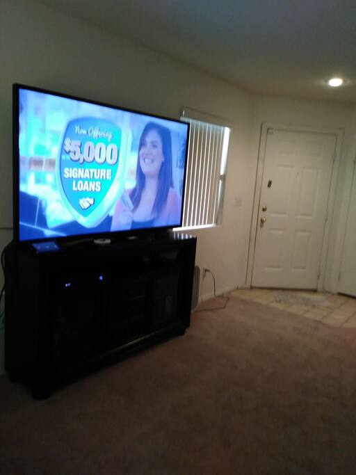 70inch smart Tv all Cable Channels included