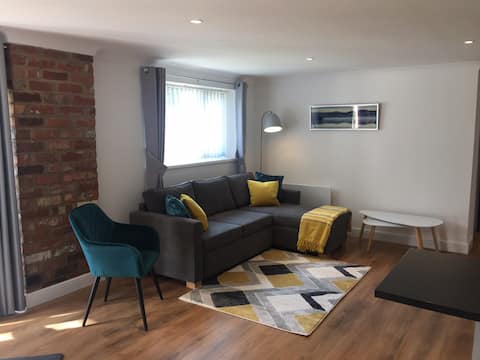 The Willows - Garden Guest Cottage