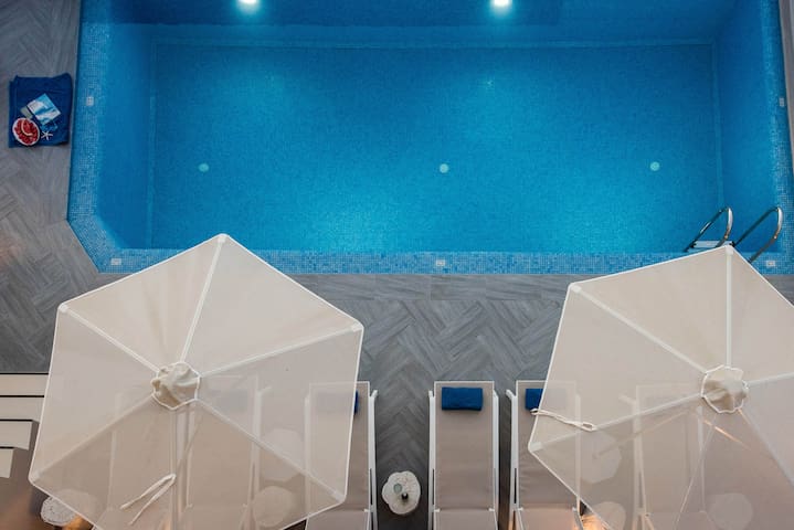 Villa Galatia I Free*heated pool, ideal for groups gallery image 4