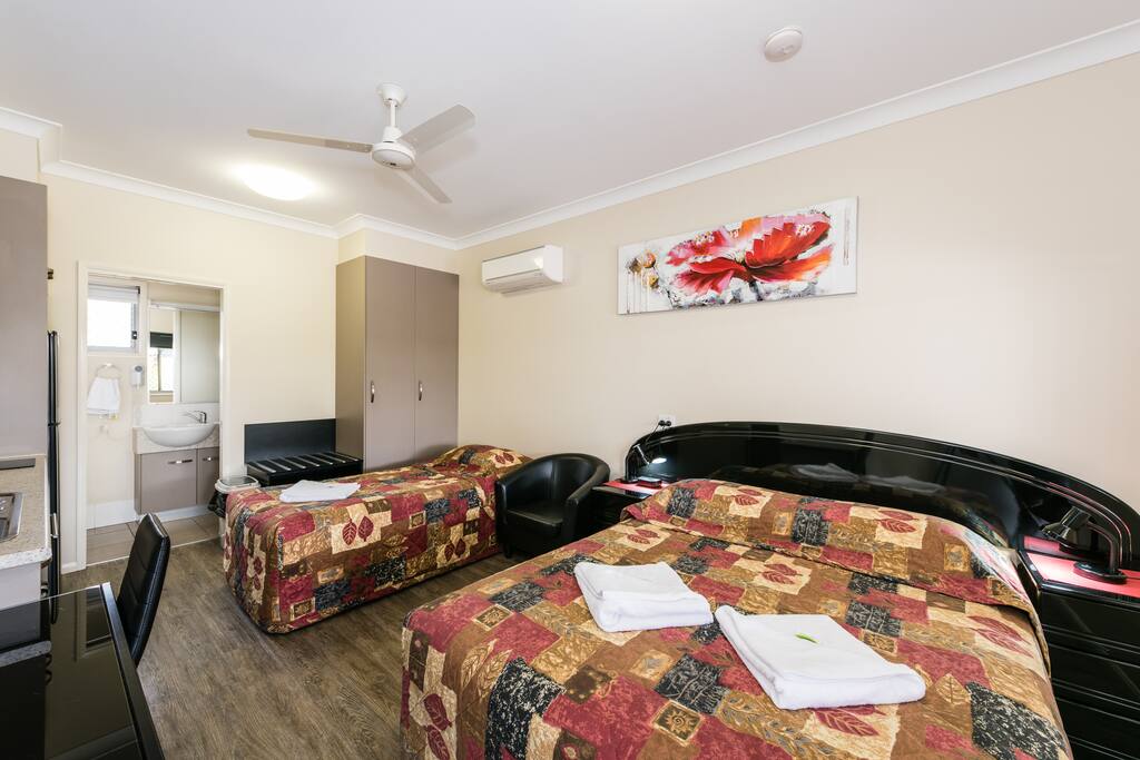 Twin Studio Unit