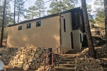 Prescott Cabin near the Mountain Club