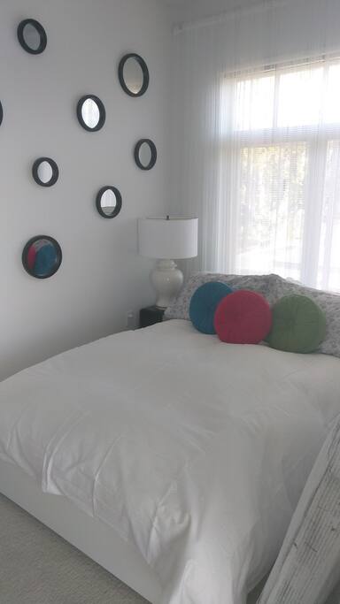 Clean, cozy & crisp sheets.