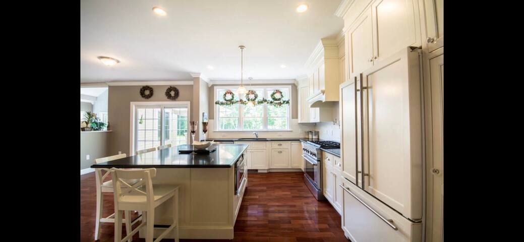 Spacious house with a lot of amenities..