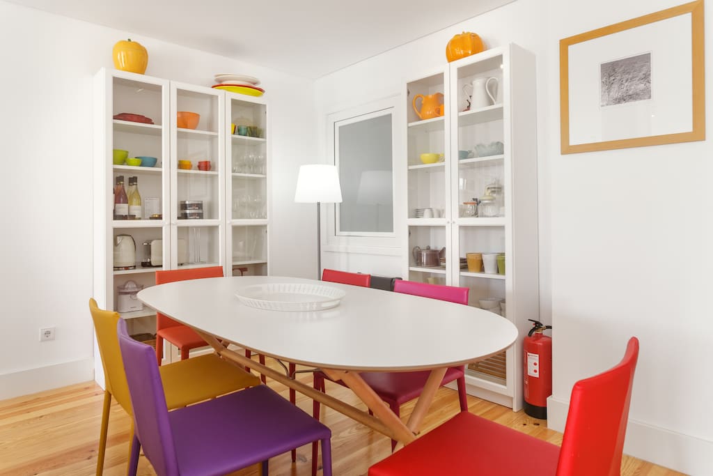 For quiet meals with all the amenities