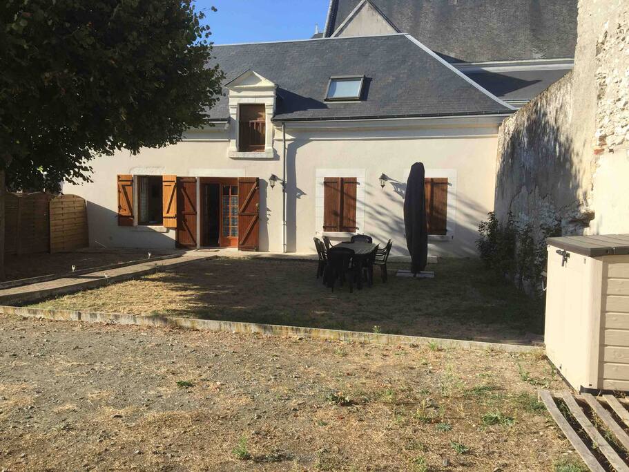 Gîte côté sud avec parking privé et clos