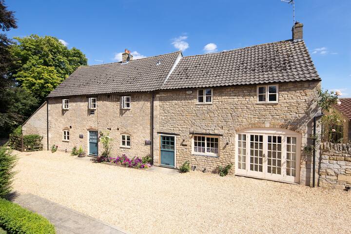 Airbnb Yarwell Holiday Rentals Places To Stay England