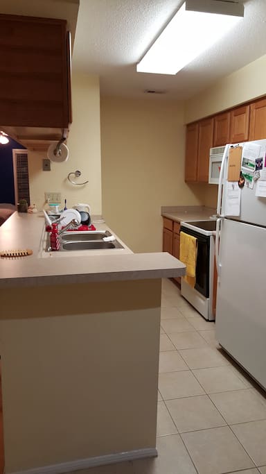 Full kitchen
