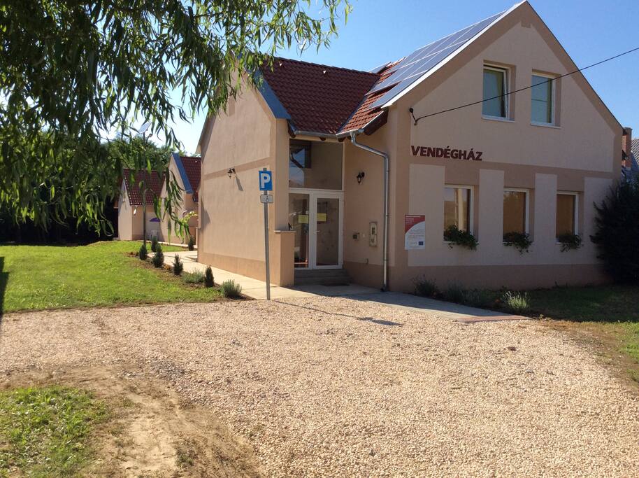 apartmanház