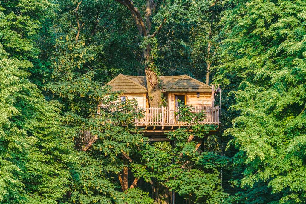 Cabane Cachette pour 5 personnes