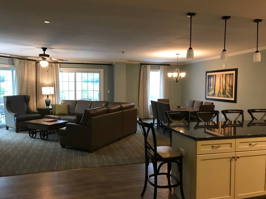 Living Room/Dining Room