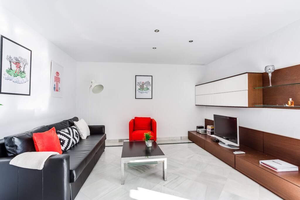 Living room with pullout sofa