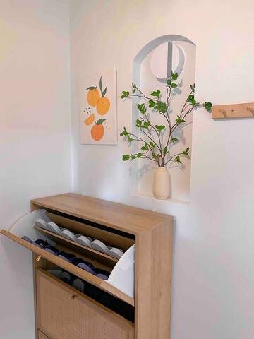 Luxury Family Home 6bed/3bath/4parking in Chicago gallery image 5