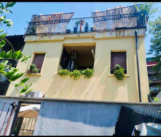 Montestella – Casa Indipendente, Milan gallery image 3