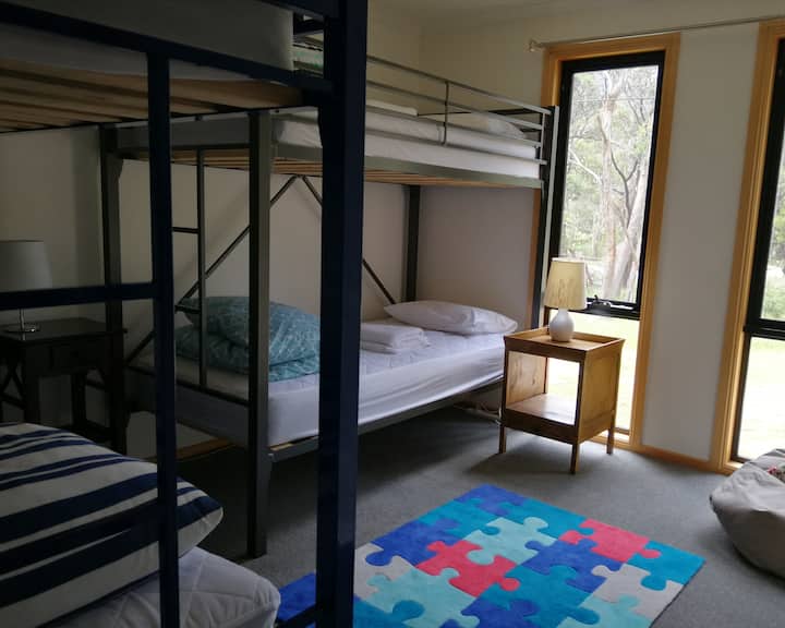 Spálňa 3 poschodová izba vhodná pre dospelých alebo deti