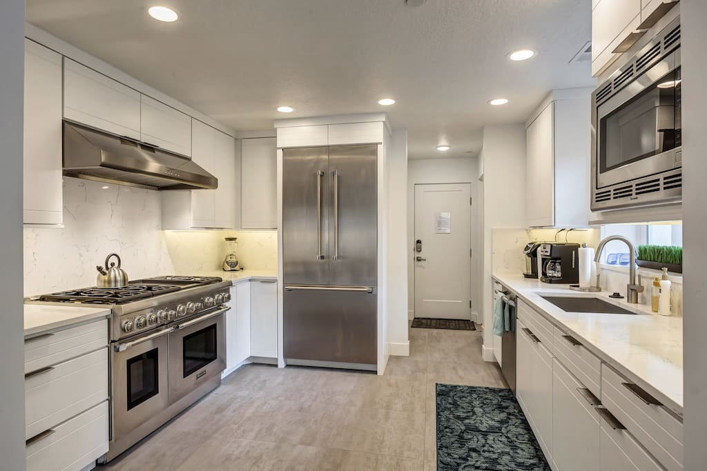 Commercial grade kitchen with everything you need to make culinary magic happen