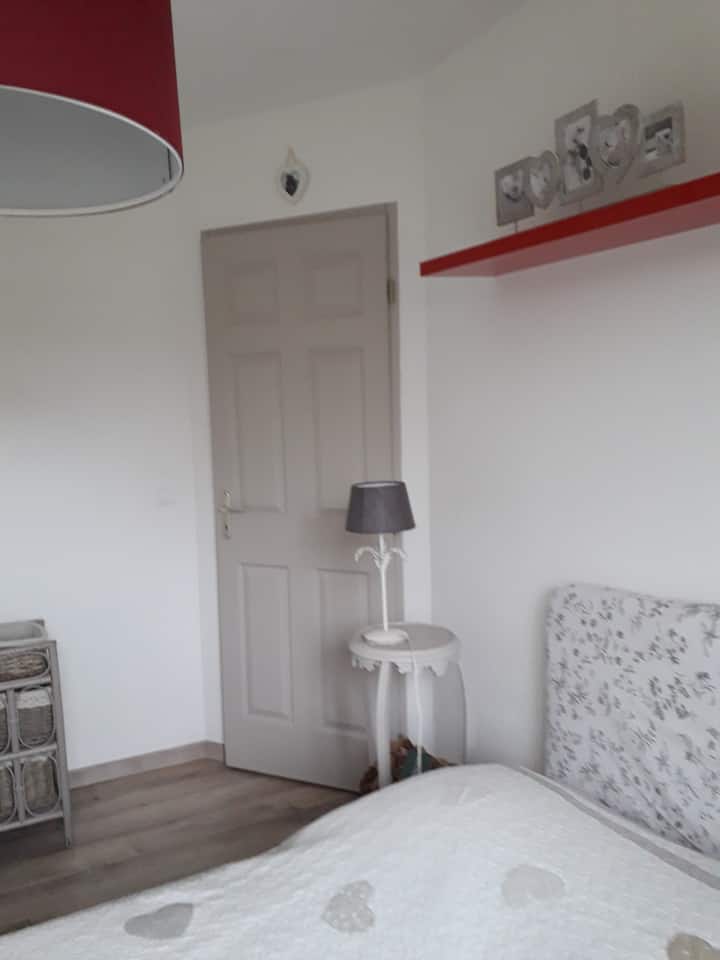 Habitación con cama doble