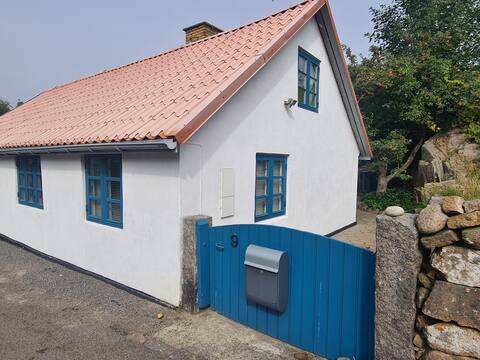 Cottage at Næs Strand in  Allinge city.