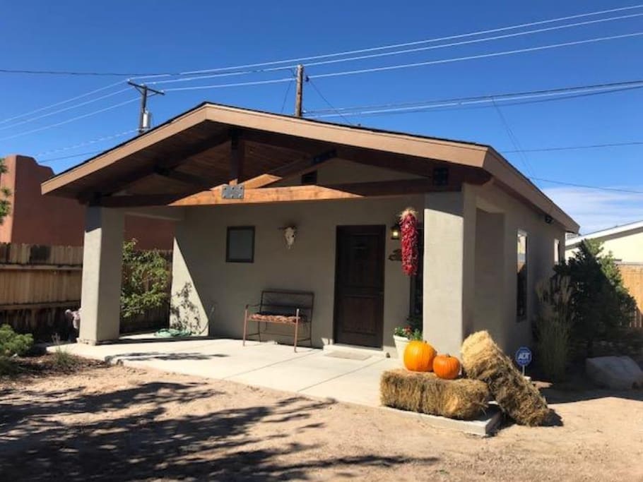 Downtown Casita / Guesthouse Guesthouses for Rent in Albuquerque, New