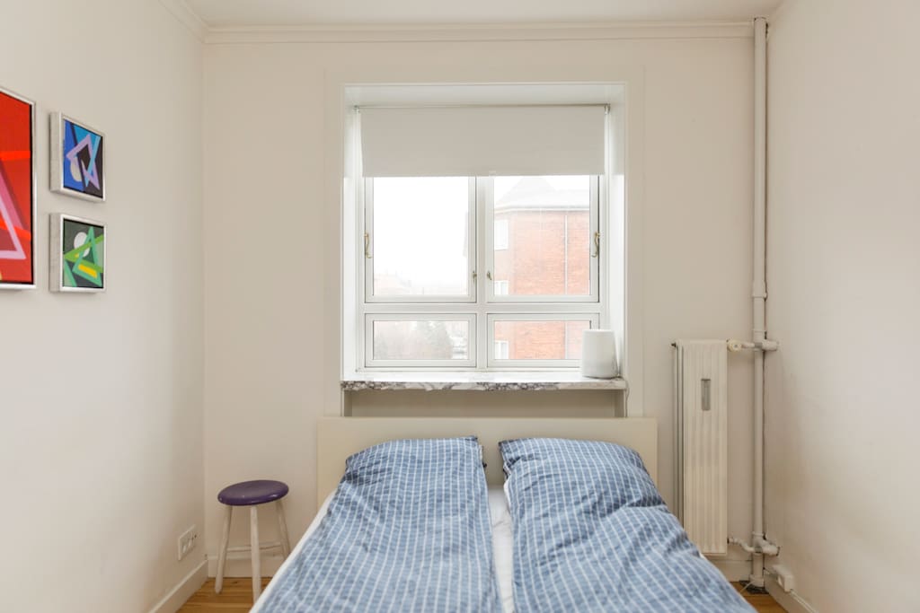 Bed room