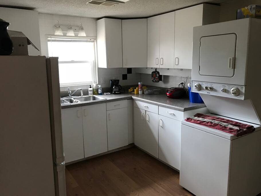 Kitchen with washer/dryer