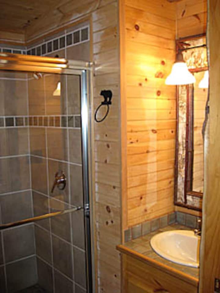 7 Best PetFriendly Cabins In Saranac Lake, New York Updated 2024 Trip101