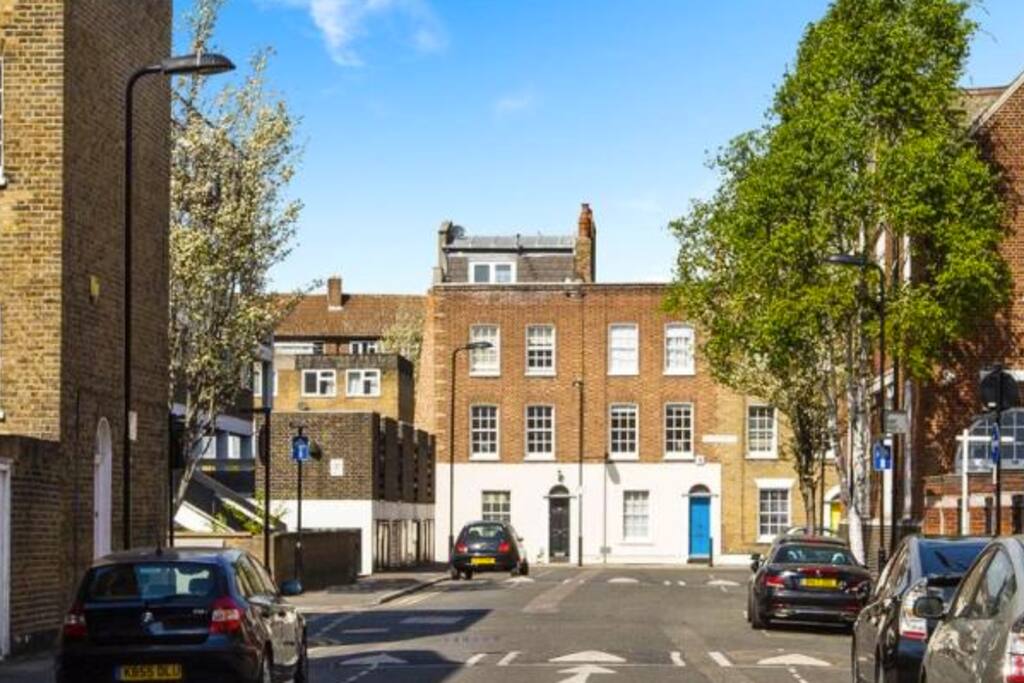 A charming Georgian street which is quiet at night and very close (less than 5 minute walk) to hundreds of restaurants, shops and galleries in the heart of Shoreditch