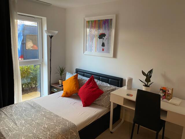 Double Ensuite, near Stadium, Central,Free Parking