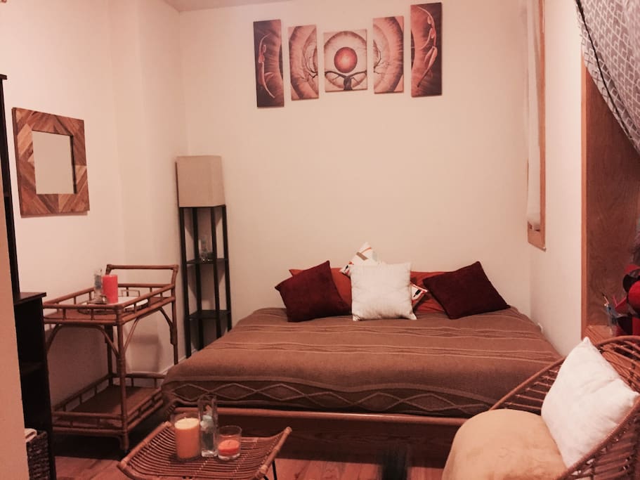 Cozy, chic guest bedroom.