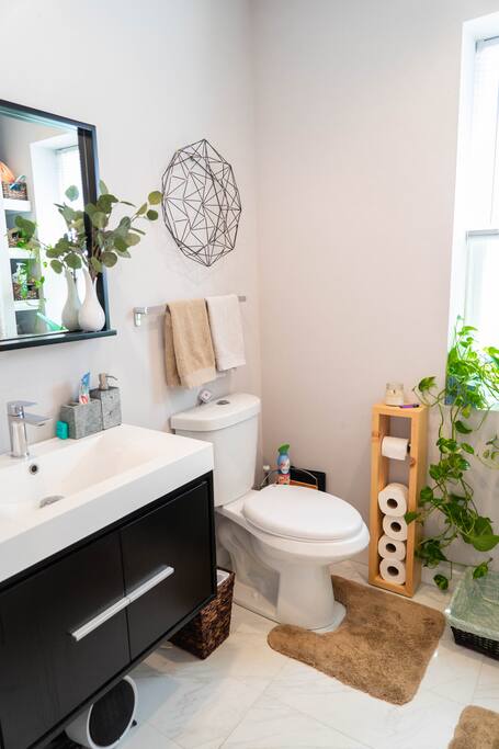 Shared full bathroom right next to your room, clean and nicely decorated. We have a second full bathroom downstairs as well.