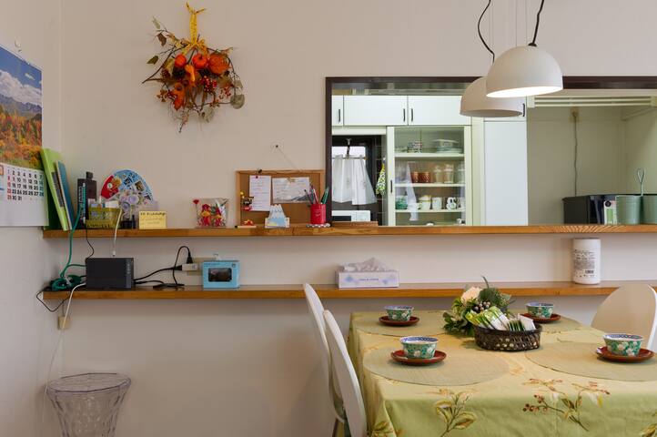 10 min from Shinjyuku. Free Home wifi.7pp gallery image 5