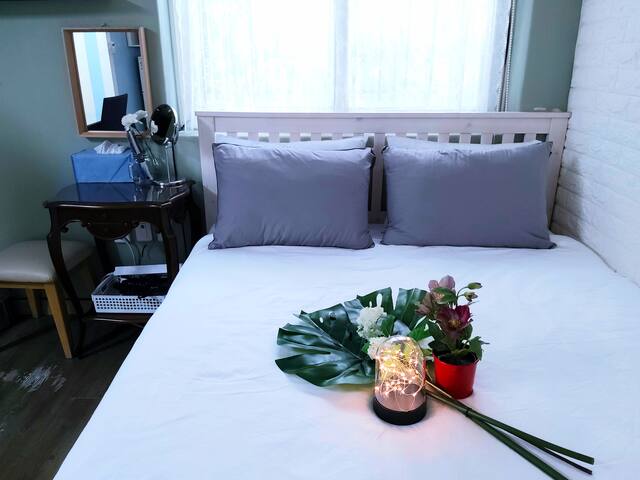 #홍대입구역#hot location/ egg Free [J201]