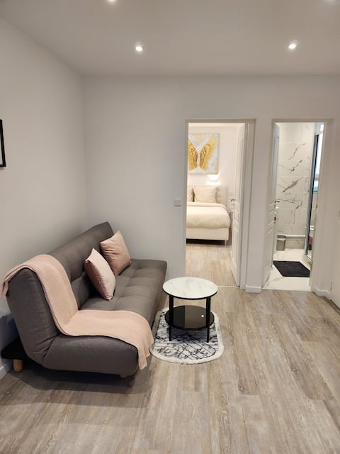Top Airbnb: Beautiful apartment close to Paris and Stade de France à Aubervilliers