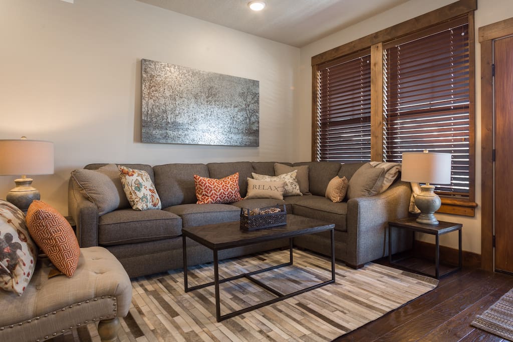 Main Living with pull out sofa