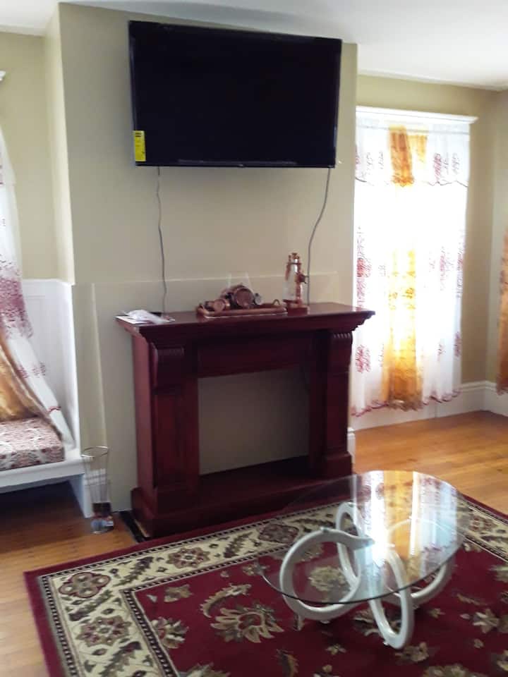 Spacious 3 Bdrm Apartment 1st Fl - New Bedford, MA