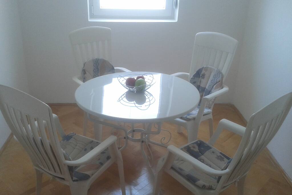 Kitchen table