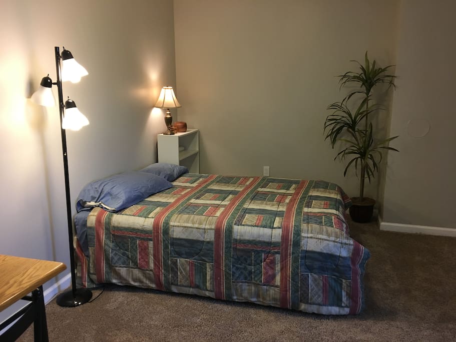 East View guest room