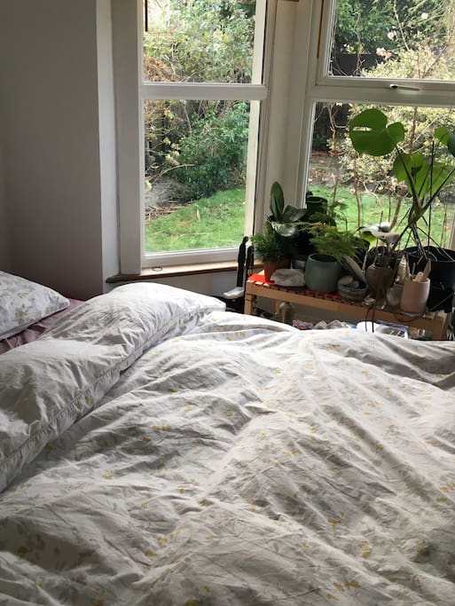 Small but cozy bedroom